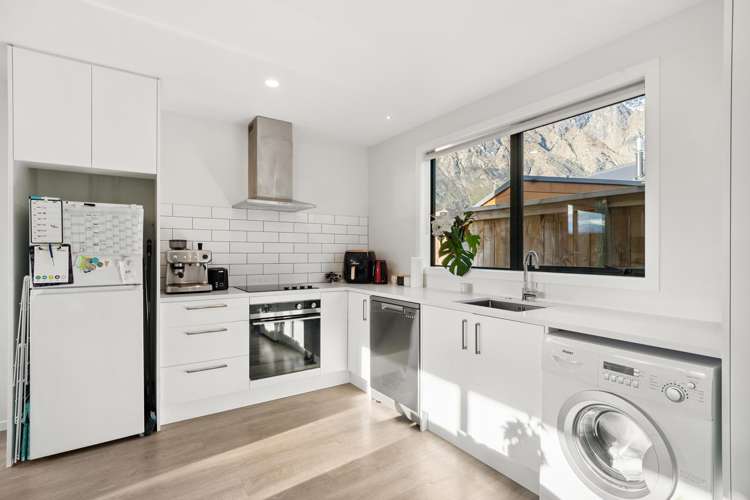 9 Spur Ridge Rise Jacks Point_16