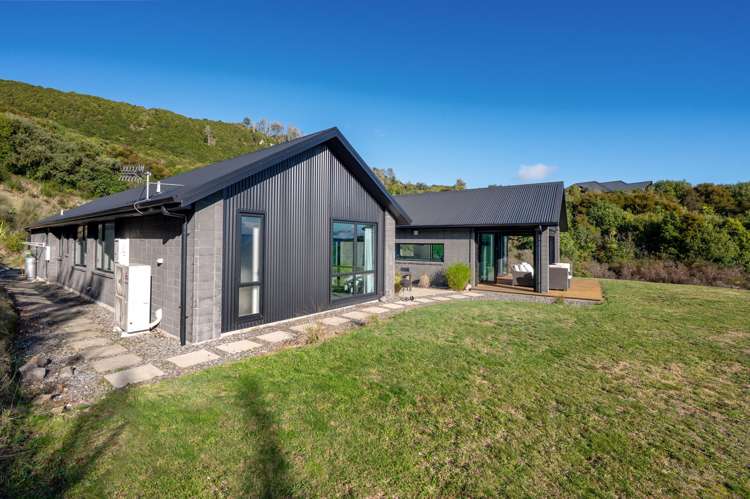 13 Sparrowhawk Way_1