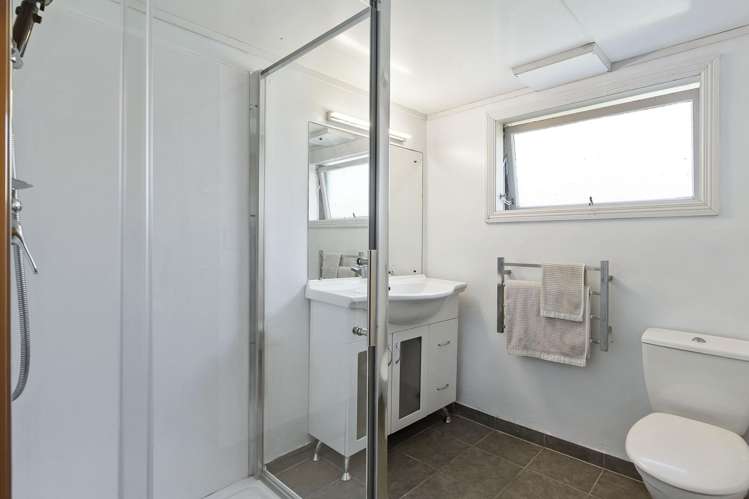 1/65 Sturges Road Henderson_22