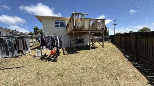 2/140 Metcalfe Road Ranui_3