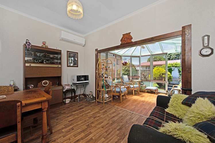 68 Kauri Street Miramar_5