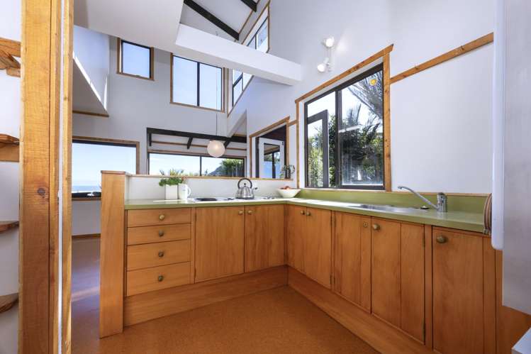 101b Garden Road Piha_10