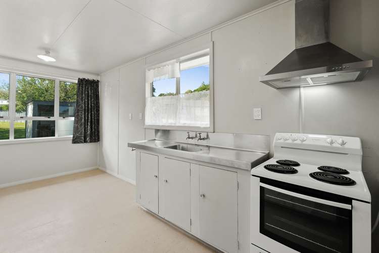 16 Lawrence Street Outer Kaiti Gisborne District Houses for Rent