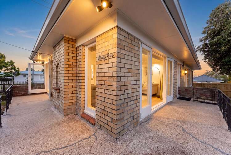 35 Archibald Road Kelston_15