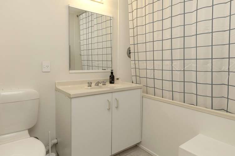 12a Golders Place Richmond Heights_16
