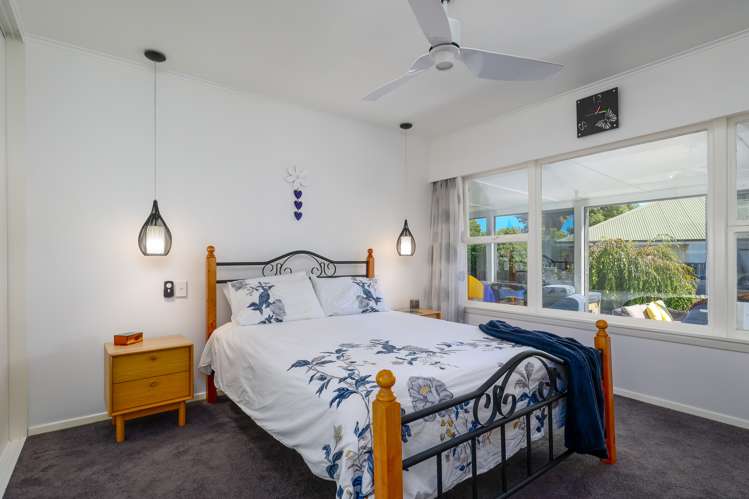 8 Neale Avenue Stoke_8