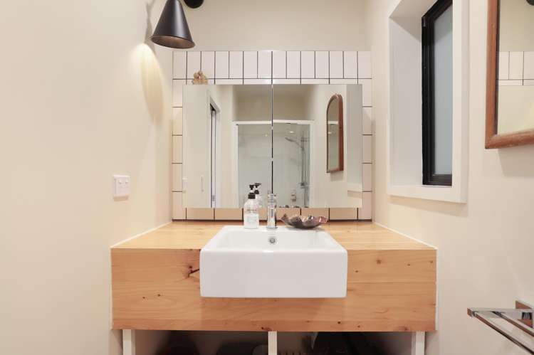 105 Laingholm Drive Laingholm_22