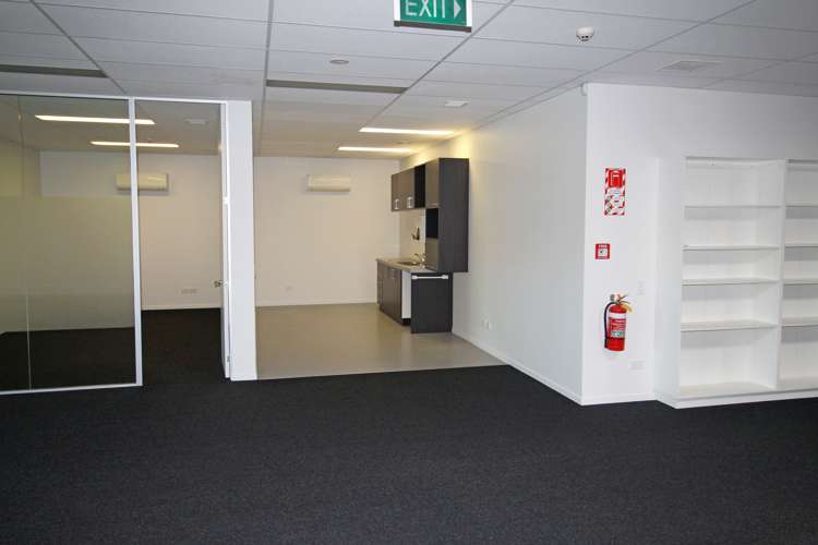 Unit 15, 2 Barry Hogan Place Riccarton_5