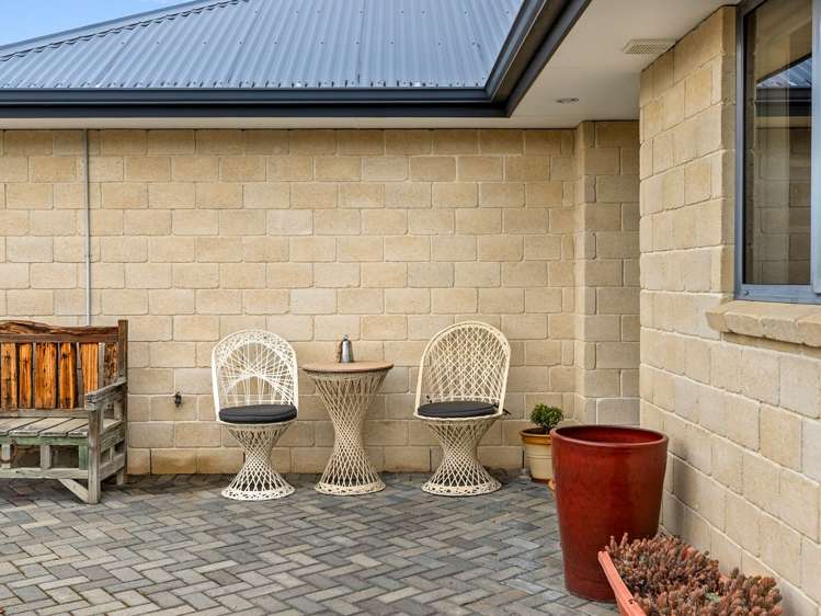 17 Larch Crescent Alexandra_8