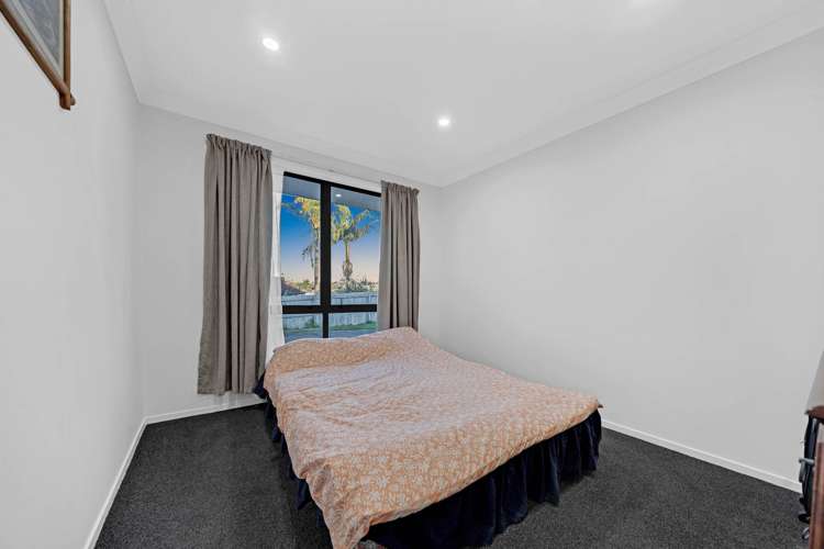 29 Broadfield Street Massey_18