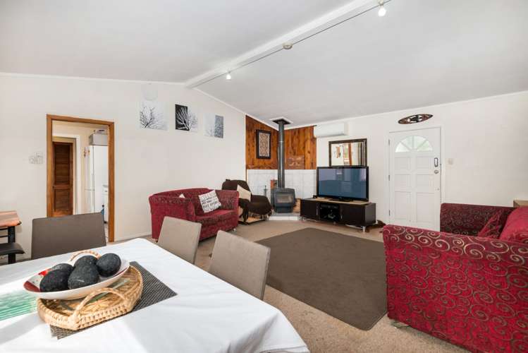 54 Titoki Street Te Atatu Peninsula_11