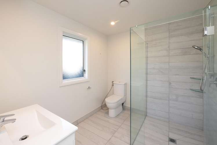 6 Atlantic Drive Fitzherbert_24