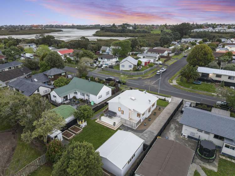 10 Bluewater Place Wattle Downs_8