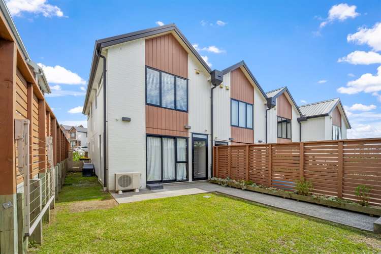8 Orca Drive Stanmore Bay_24