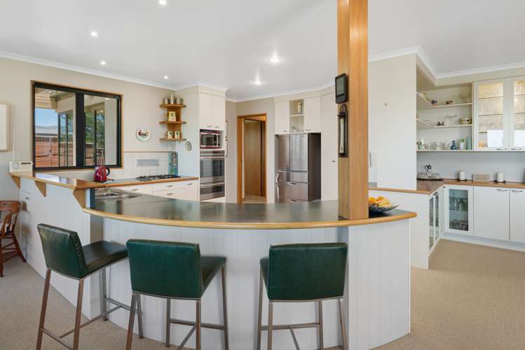 10 Ridgetop Rise Fairhall_13