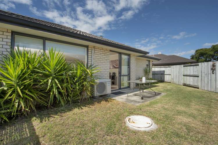 10 Blossom Grove Papamoa_11