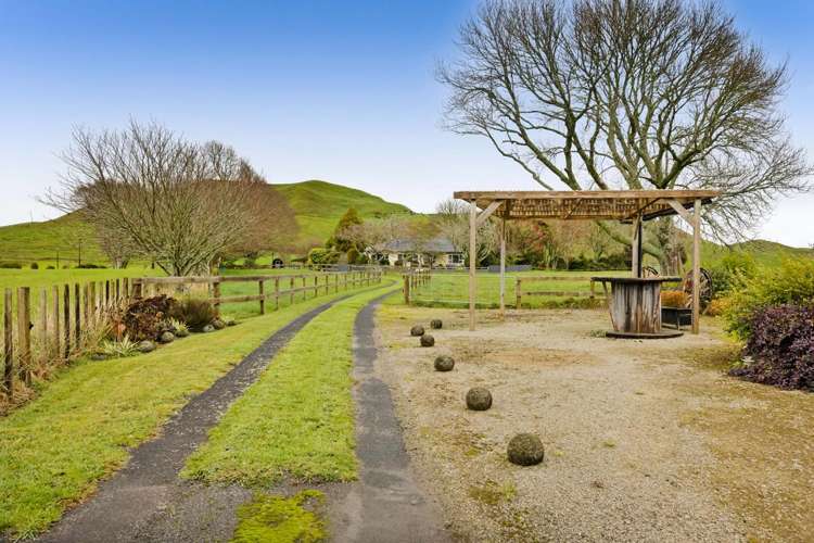 1156 East Road Toko_28