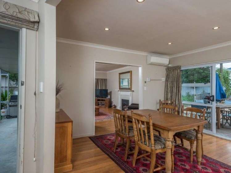 19 Neale Avenue Stoke_7