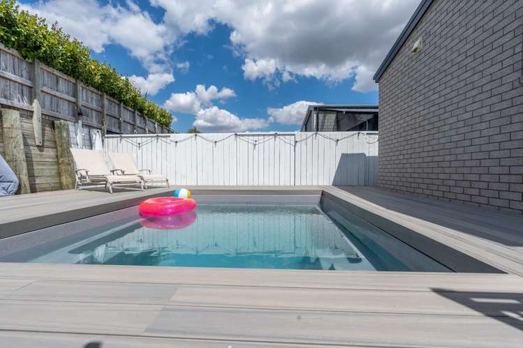 16 Taiatea Drive Baverstock_15