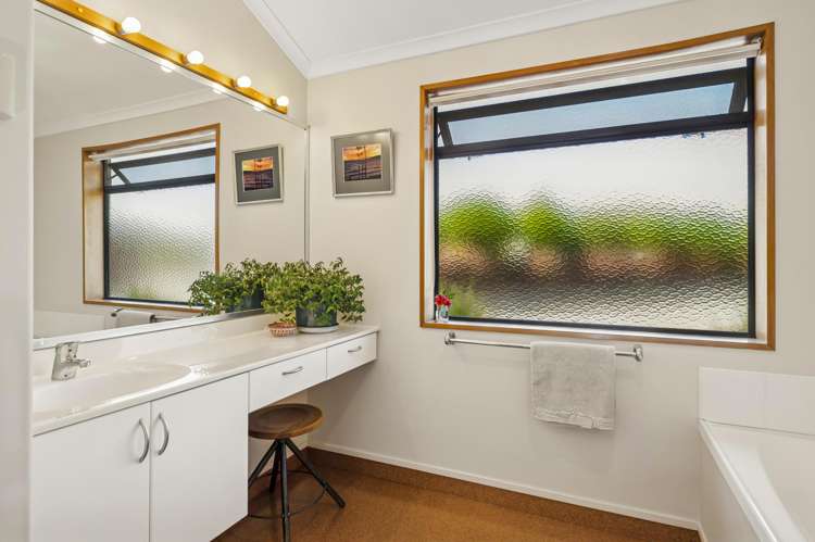 22 Fairview Terrace Waipahihi_28