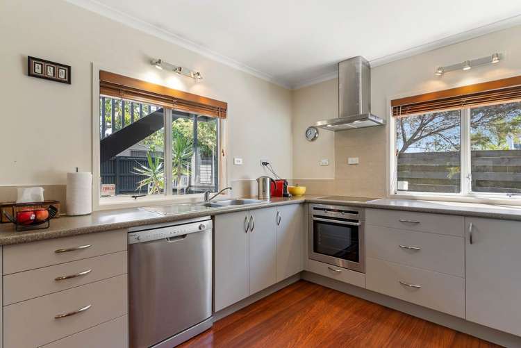 22 Taitua Drive Te Atatu South_19