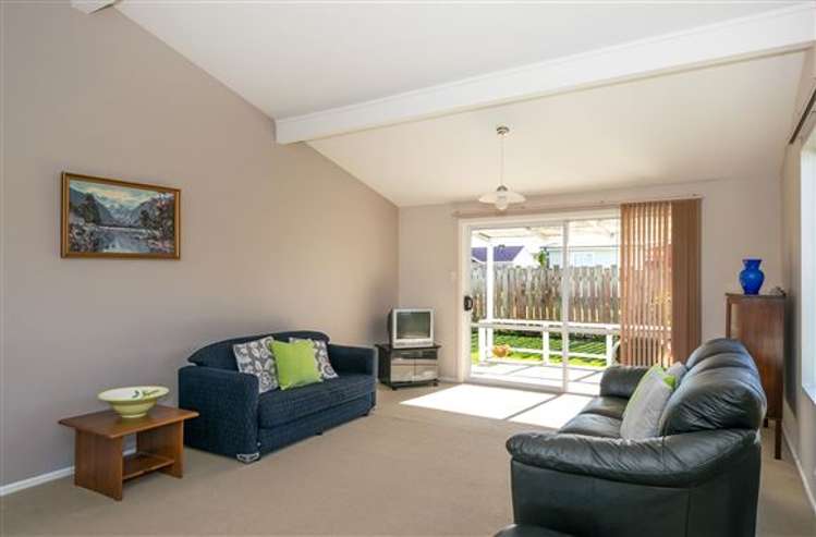 16a Newbourne Crescent Redwoodtown_7