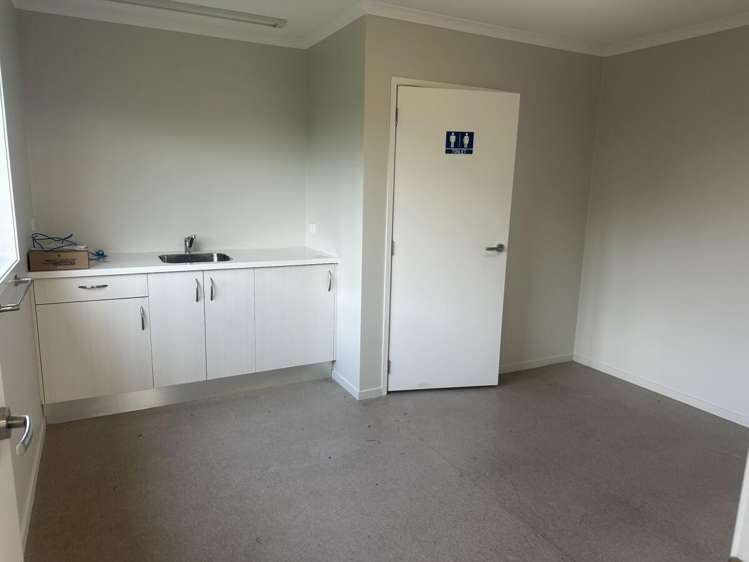 8A Swans Road Bell Block_9