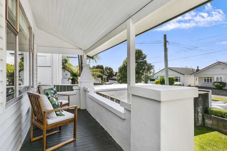 29 Palm Avenue Lyall Bay_12