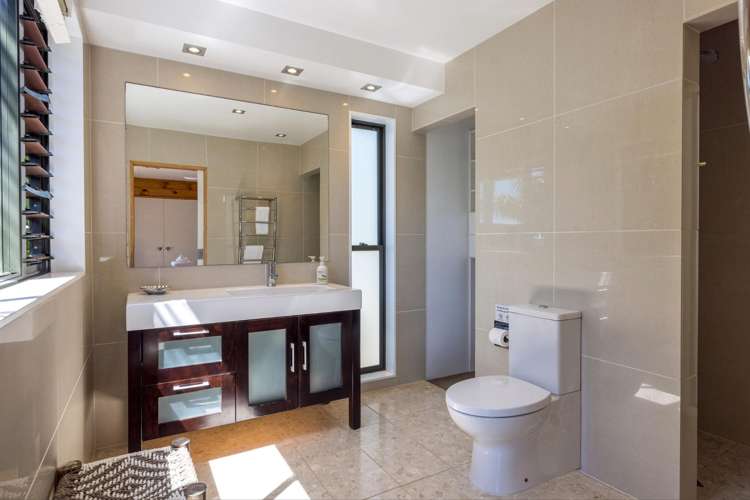 67 Kennedy Point Road Surfdale_22