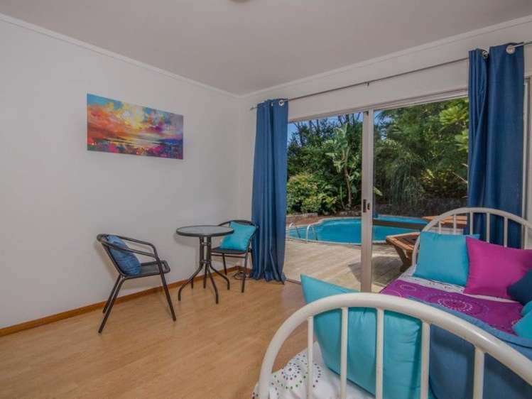 25 Puketitiro Street Glen Eden_12