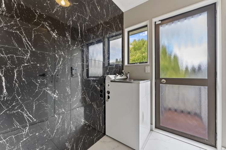 2 Puketiro Drive Feilding_17