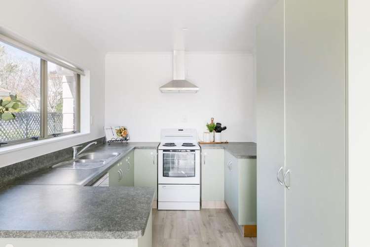 63A Carlyle Street 11373_8