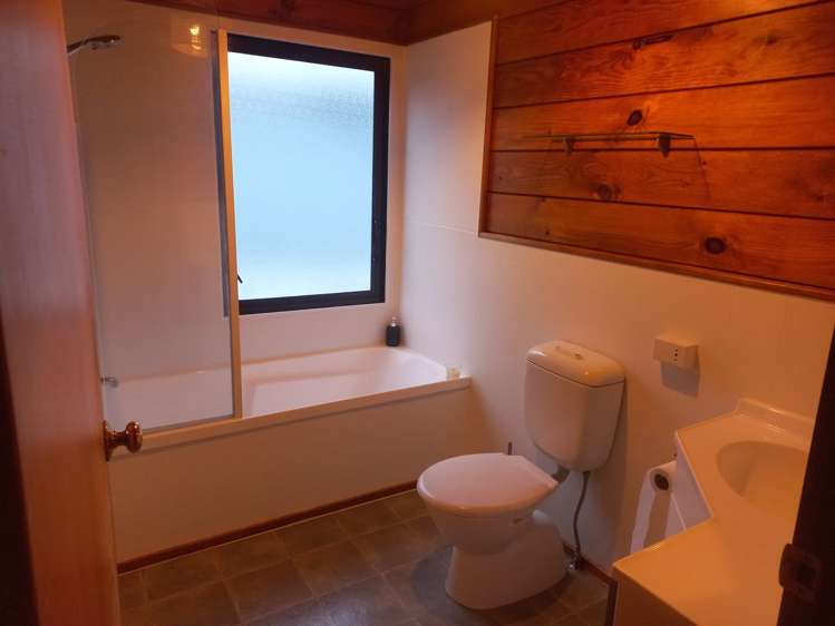 19a Miromiro Road Normandale_10