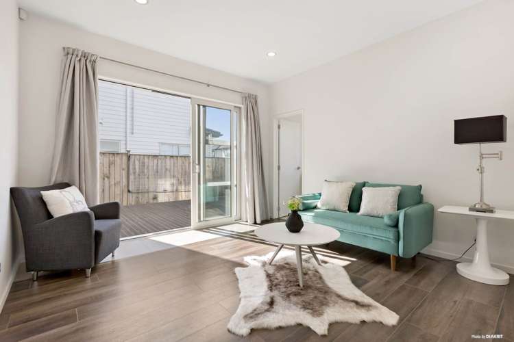 15 Nightingale Road Flat Bush_8