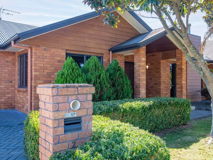 2 Shiraz Place Rototuna_5