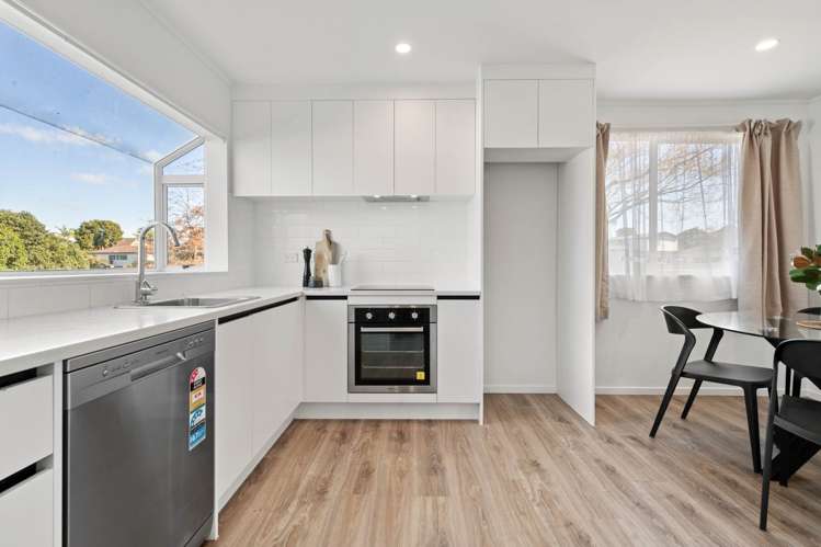 1/5 Myna Place_4