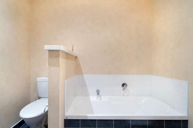 10 Dainton Place New Lynn_23