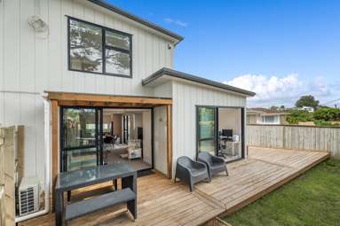 2/48 Wallace Road_1