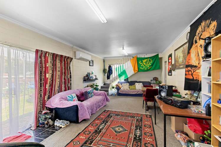 1 & 2/25 Marion Street Silverstream_21