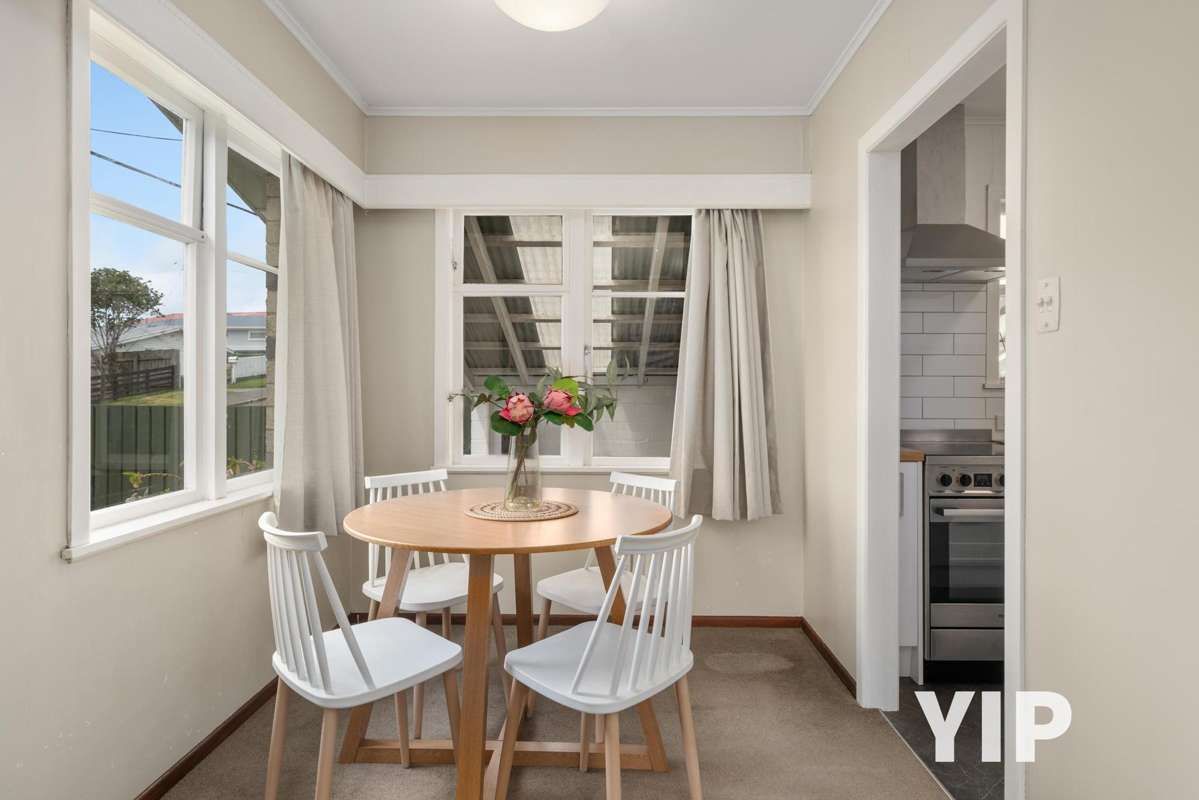 12 Cotswold Crescent_1