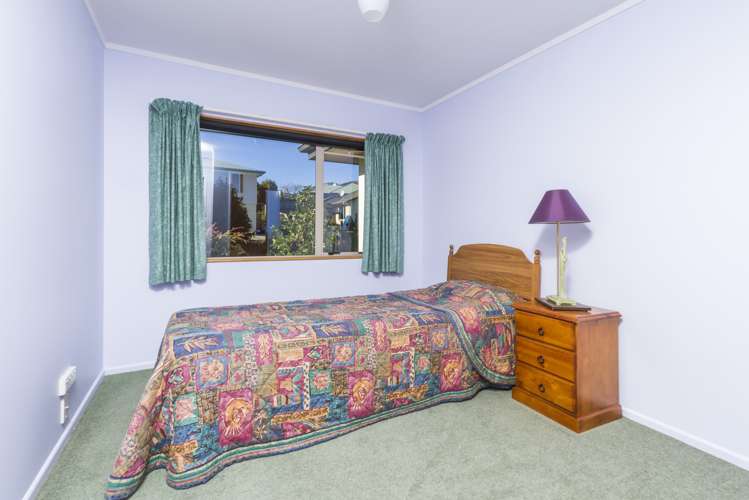 64 Olympus Way Richmond_8