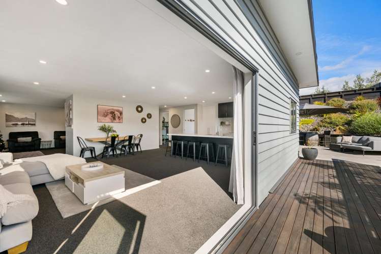 71 Stratford Drive Mount Pisa_12