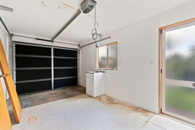 2/2 East Coast Road Milford_6