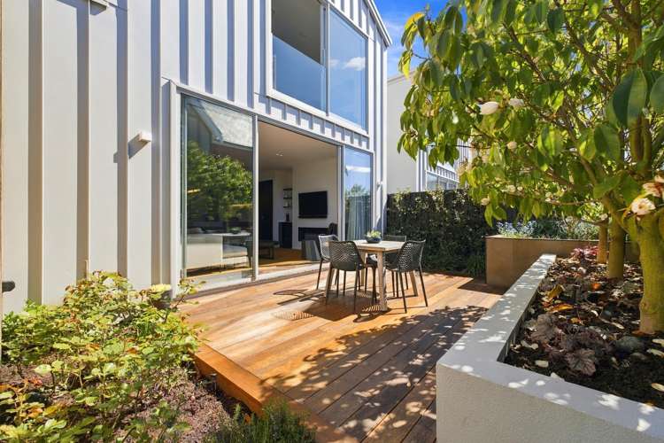 3/130 Office Road Merivale_17