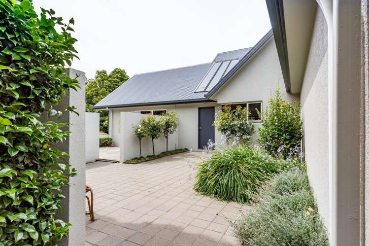 16 O'Connell Street Southbridge_16