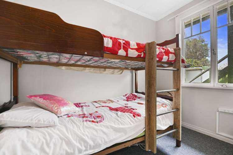 34 Pacific Drive Southbridge_17