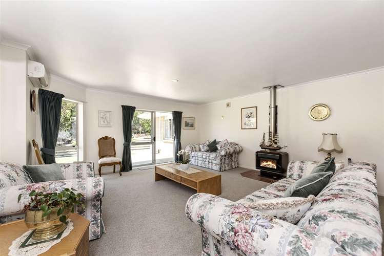 21 Village Park Drive Welcome Bay_8