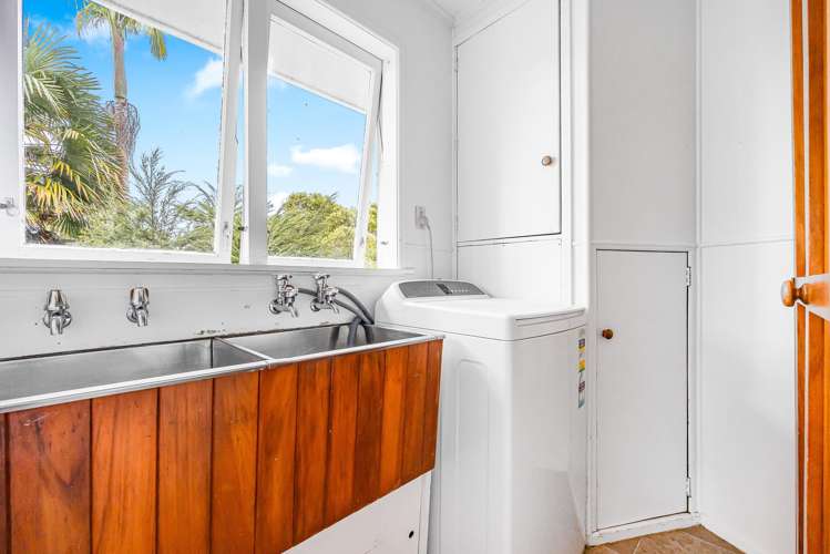 156 Godley Road Titirangi_14