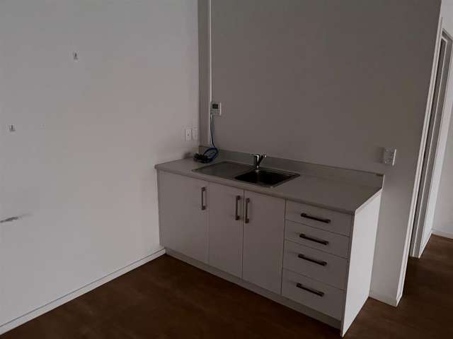 Unit 17, 35 Whatawhata Road, Dinsdale Shopping Dinsdale_3