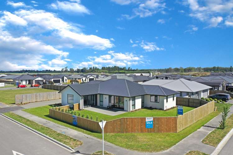 2 Orwell Way Elgin_1